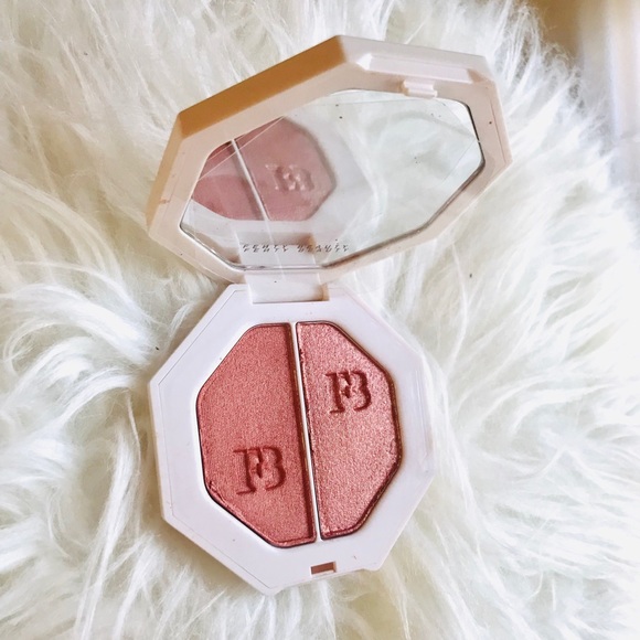 Fenty Beauty Other - NEW Fenty Beauty Killawatt Freestyle Highlighter
